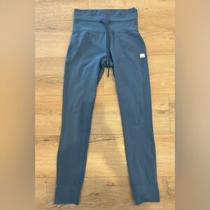 XS Vuori Daily Legging soft legging slate baby blue